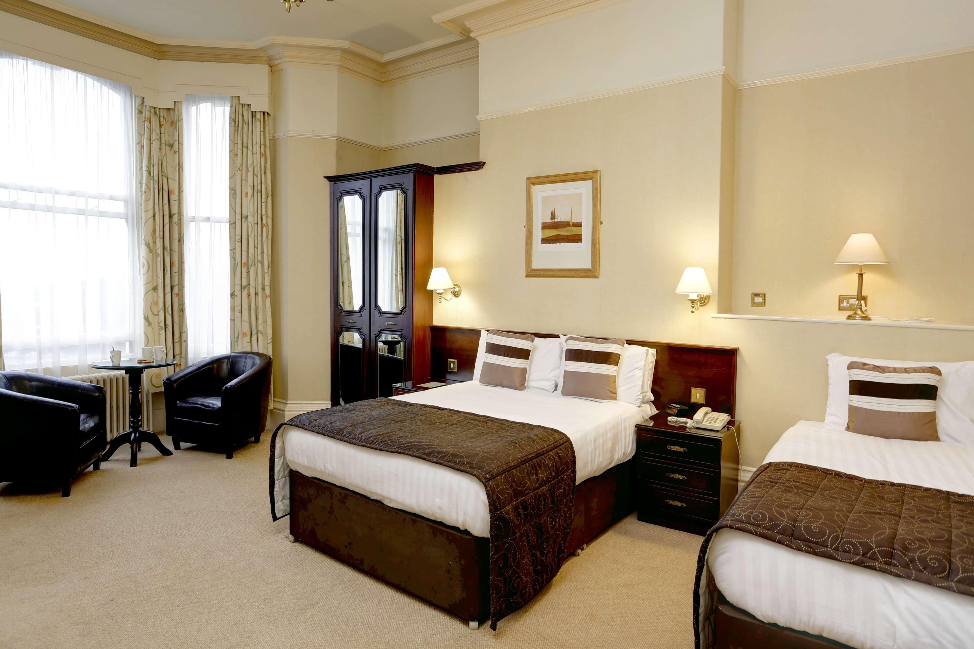 Royal Clifton Hotel 3*