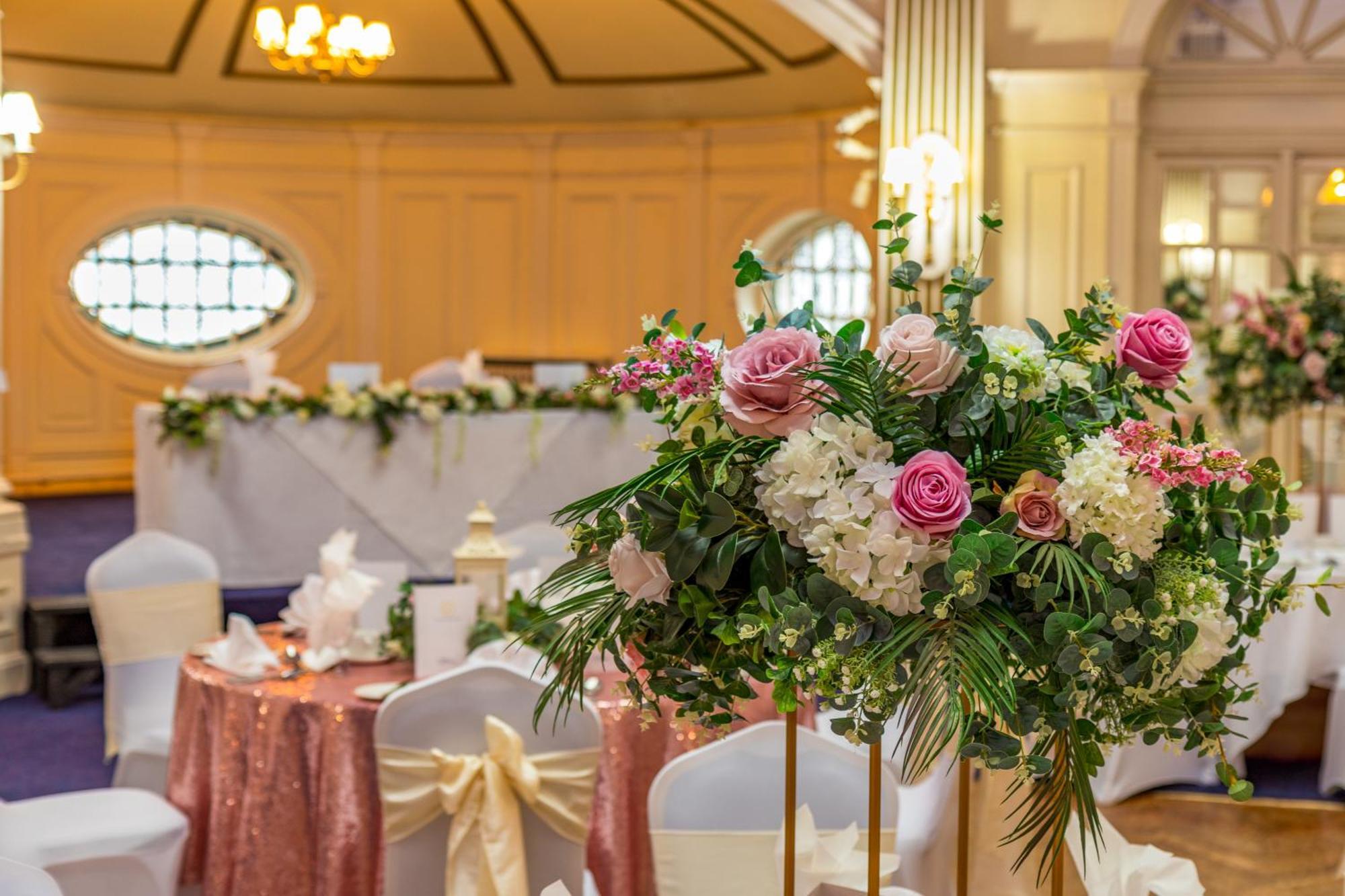 Отель Royal Clifton